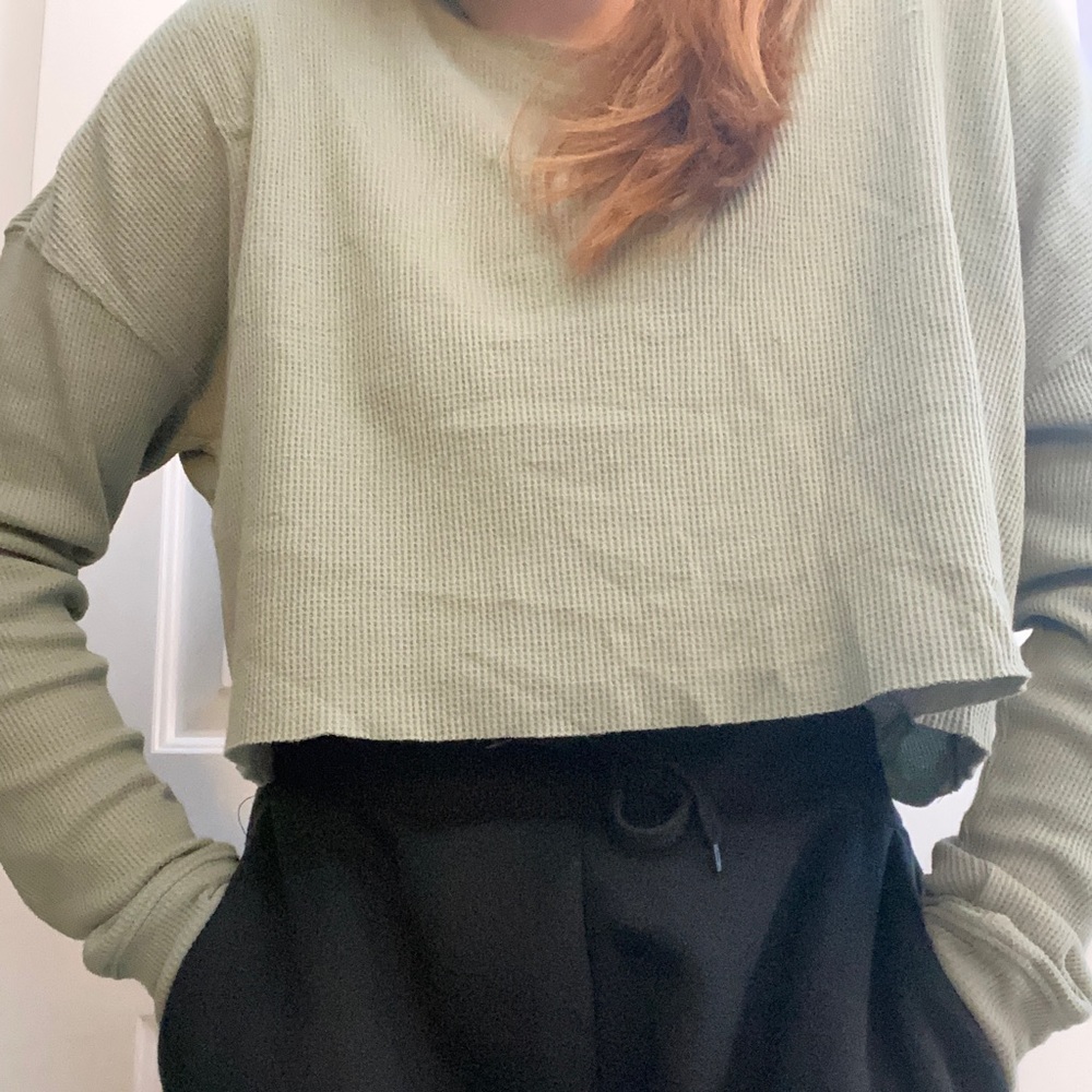 Green Long Sleeve Crop Top